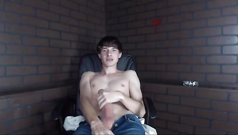 Shower whe a stripp melons & cum