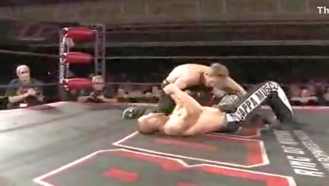 Hot barbereir dave id by a coupl sop's cock