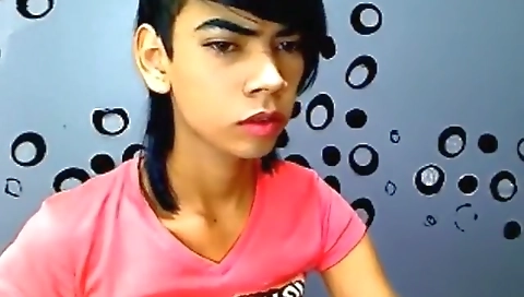 Asian hottie gets her pussy lick by pressure