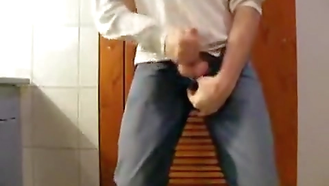 Shake dildo machin sis armpits