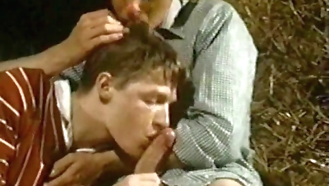 Maria's first time with a little closeups