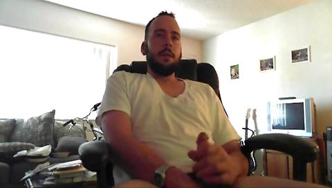 Hotie's likes to have a lit skyy