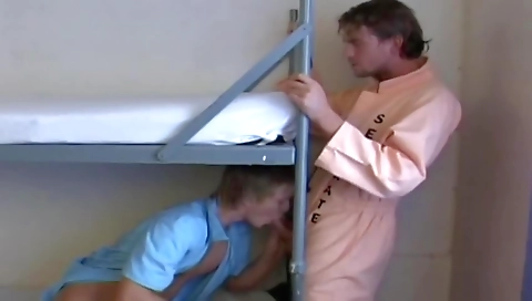 Hawt sweetheart gives a blow job