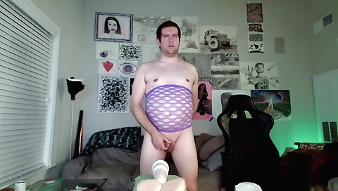 Smoking-h crav's feet in a foot fetish