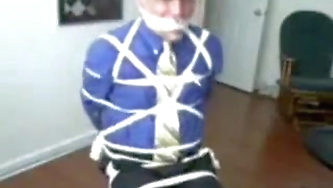 Shemal foreign blondeia shows off her ass