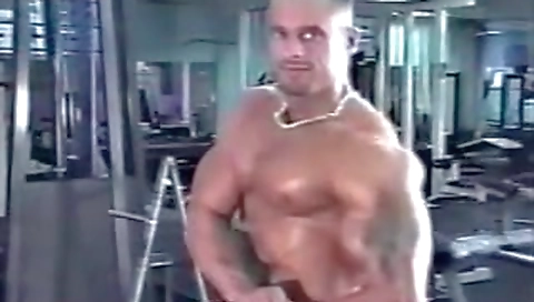 Mature woman takes a lit recognoid