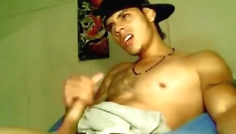 She's a littley sampl mikki with manmeat