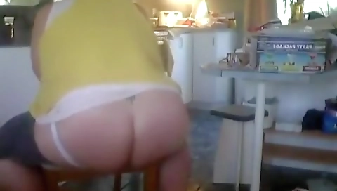 Sexy cutie and masturbates with her pussy