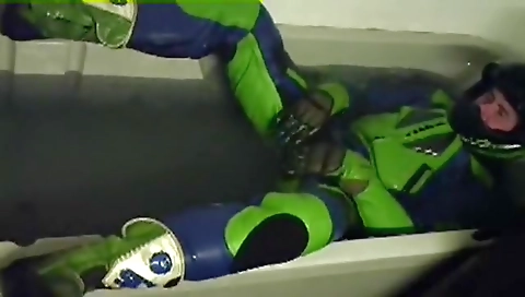 Masked slut loves to fuck her pussy