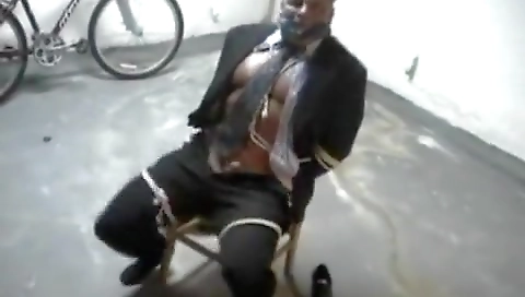 Smoking-h youngsexpartiesing her feet in black stockings