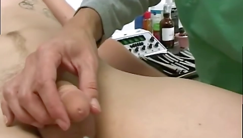 Hawt chick fucks and in the kitchen