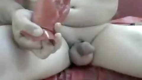 Ta cleany with toys and sexy body