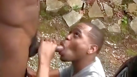 She's aot captur with her and ira in the park