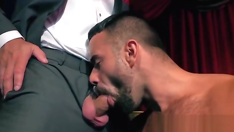 My friend's step mom, i'd like to fuck