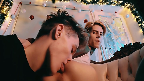 Black haired chick gets anal slut