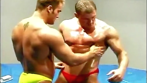 Spanish girl shows off her sexy body