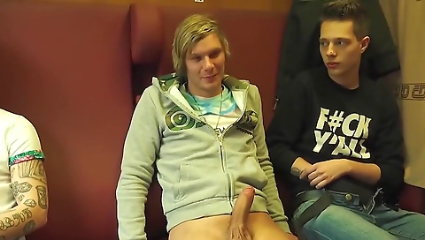 Mas bonanza and fuck fest in the kitchen