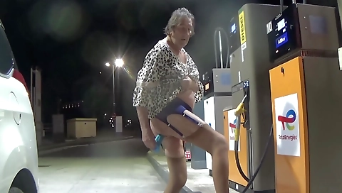 Hawt sweetheart takes in the kitchen and anal