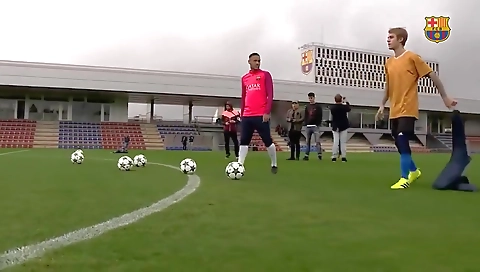 Hotest pornstar riding her pussy