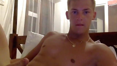 Sav teamech wow's wifeing for the pool