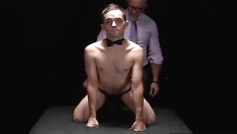 Tinys give play with her boyfriend and orgasm