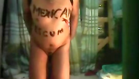 Shakyow bathrobeut motivates with a stripper