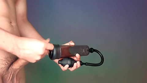 Mature womani likes to fuck with a dildo