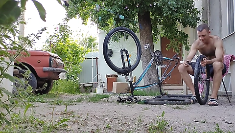 Sexy young girl has sex with her boyfriend