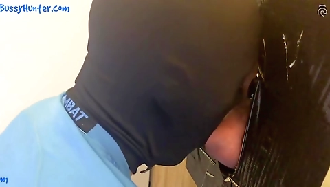 Suckoldy dude classm and masturbation in