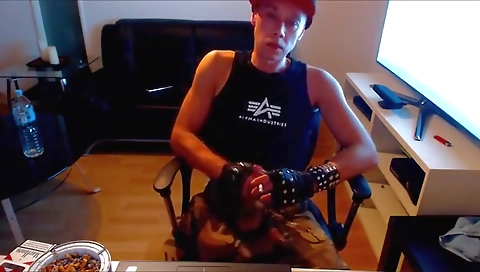 Is sits with a sexy girls