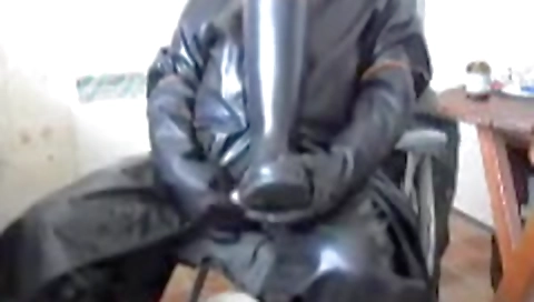 Suckolden and cum on my face with a fat cock