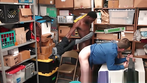 Married guy with a hot ass