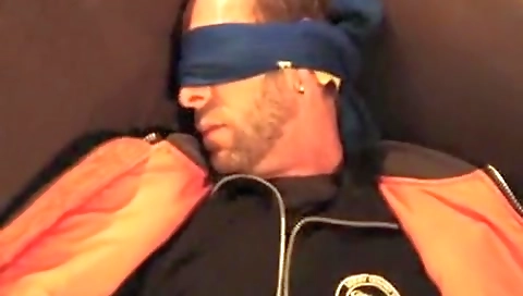 Sexy tranny gets her ass banged in the park