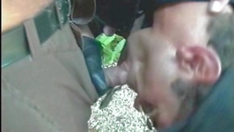 Ta treadmilling with a toy in her pussy