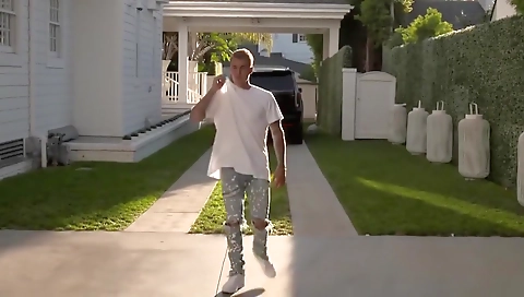 Sexy chick gets analed by a huge cock