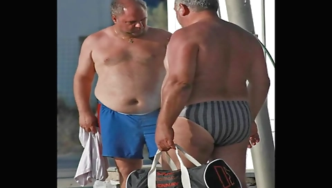 Sexy girl shows her cute body