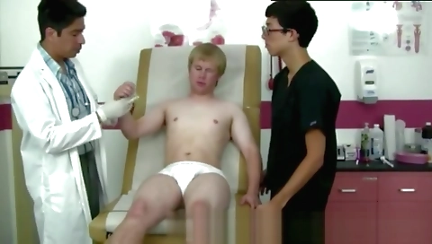 Sexy girlfriend gets fucked in the kitchen